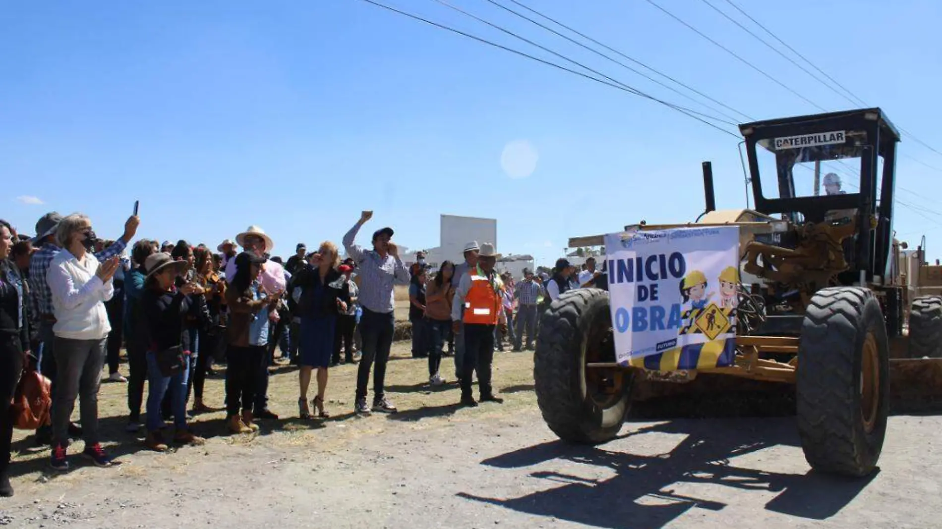 Entre porras ciudadanas, el alcalde afirmó que seguirá trabajando hasta el último día por las y los sanandreseños